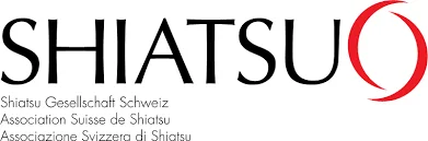 Shiatsu Gesellschaft Schweiz Logo mit schwarzem Text und rotem Kreis-Symbol, zeigt die Association Suisse de Shiatsu und Associazione Svizzera di Shiatsu.